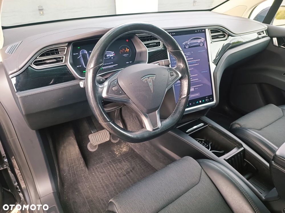 Tesla Model X 2017 photo 3