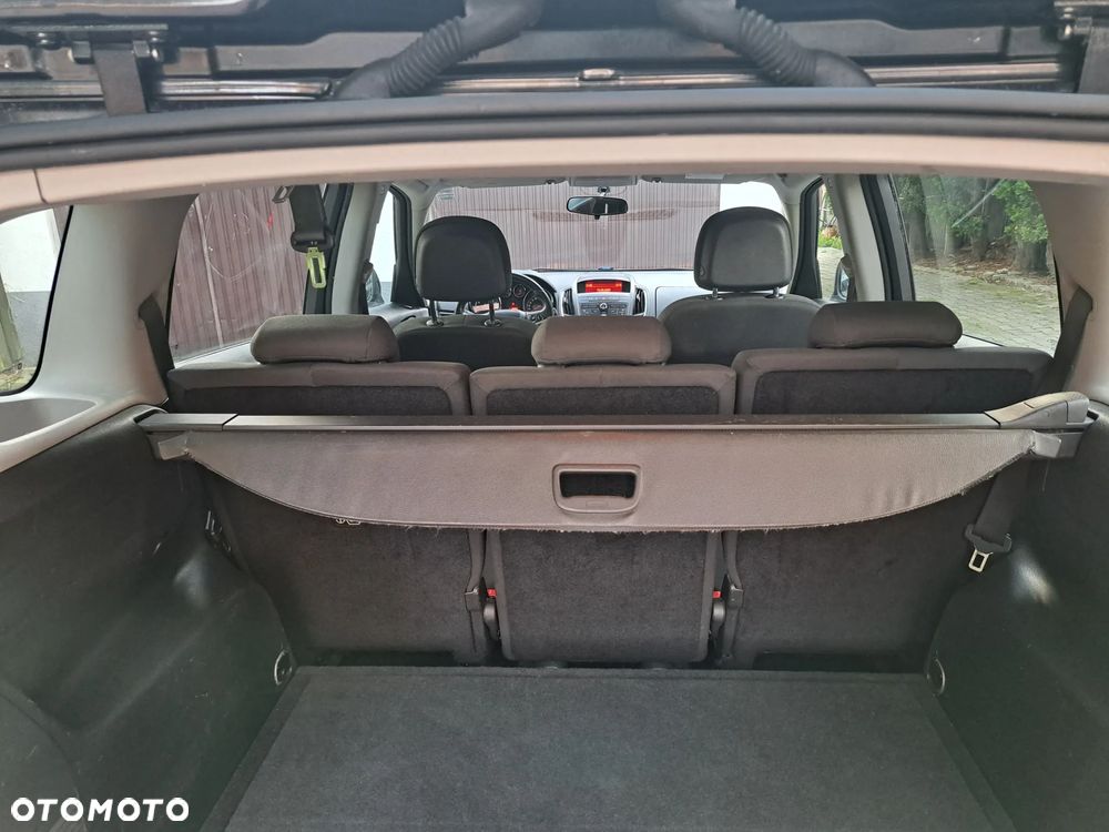 Opel Zafira - 19