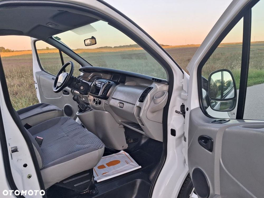 Renault Trafic - 21