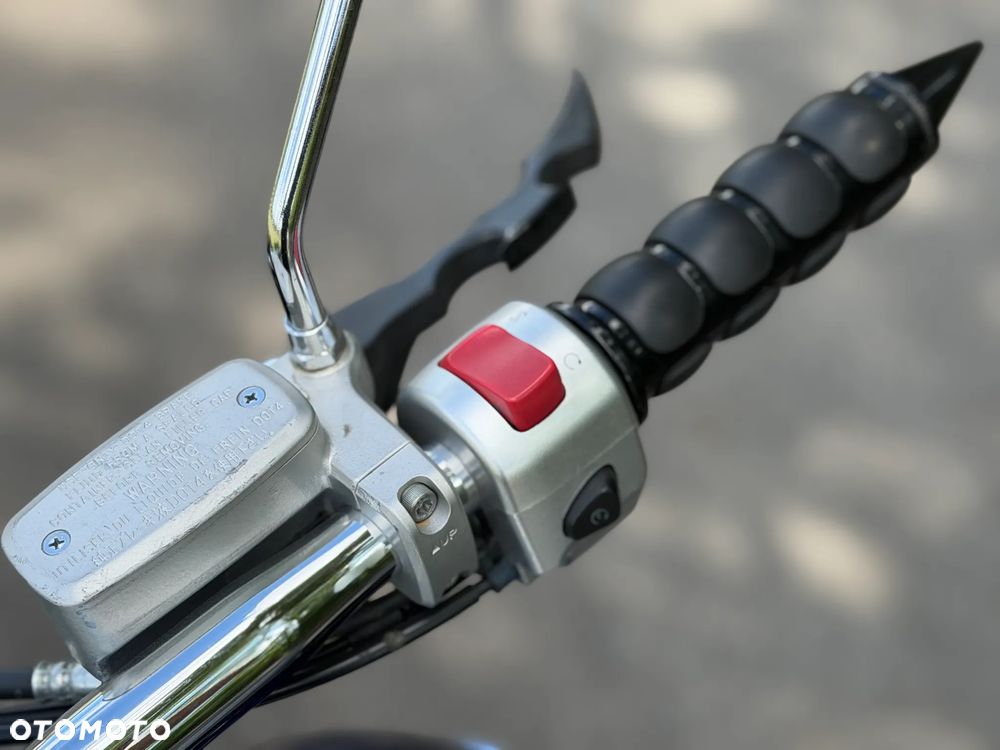Suzuki Boulevard - 17