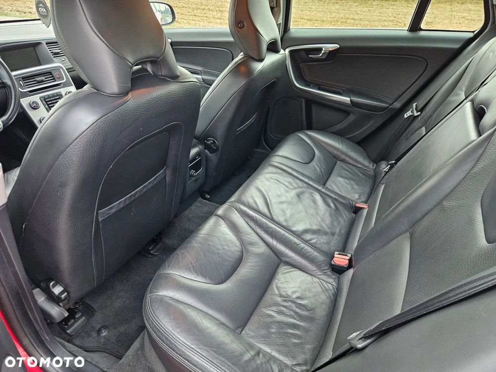 Volvo V60 D4 R-Design Kinetic - 12