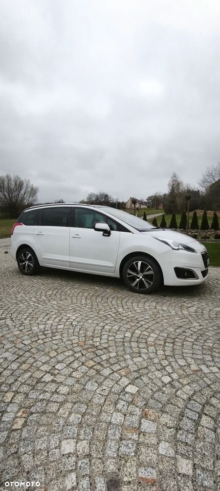 Peugeot 5008 HDI FAP 115 Family - 3