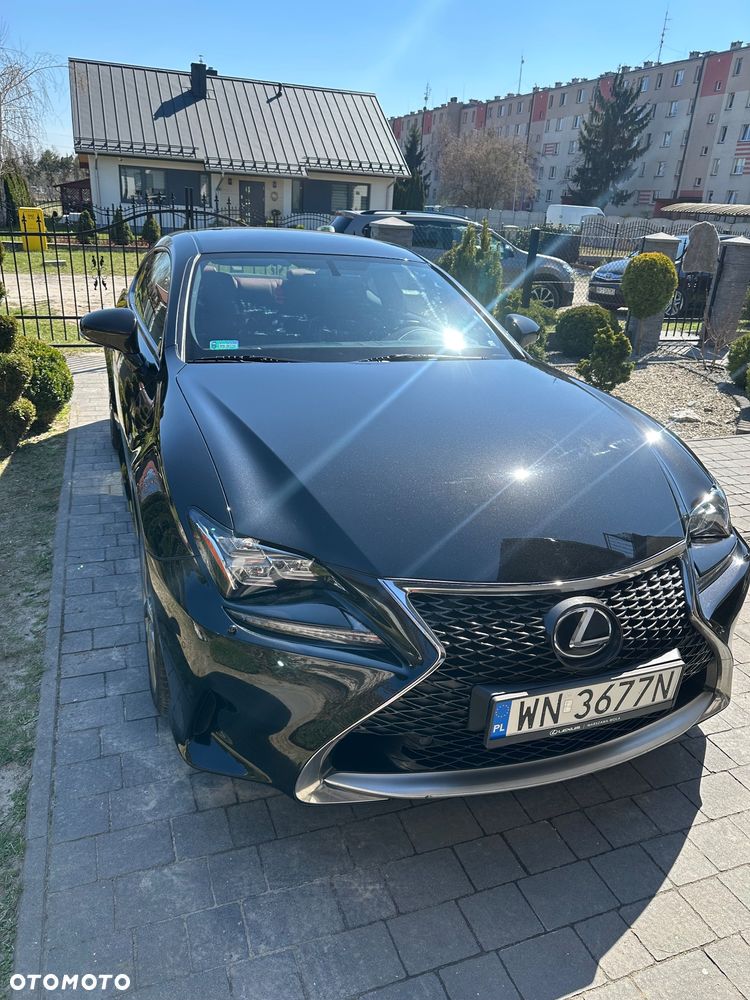 Lexus RC 200t / 300 F Sport - 28
