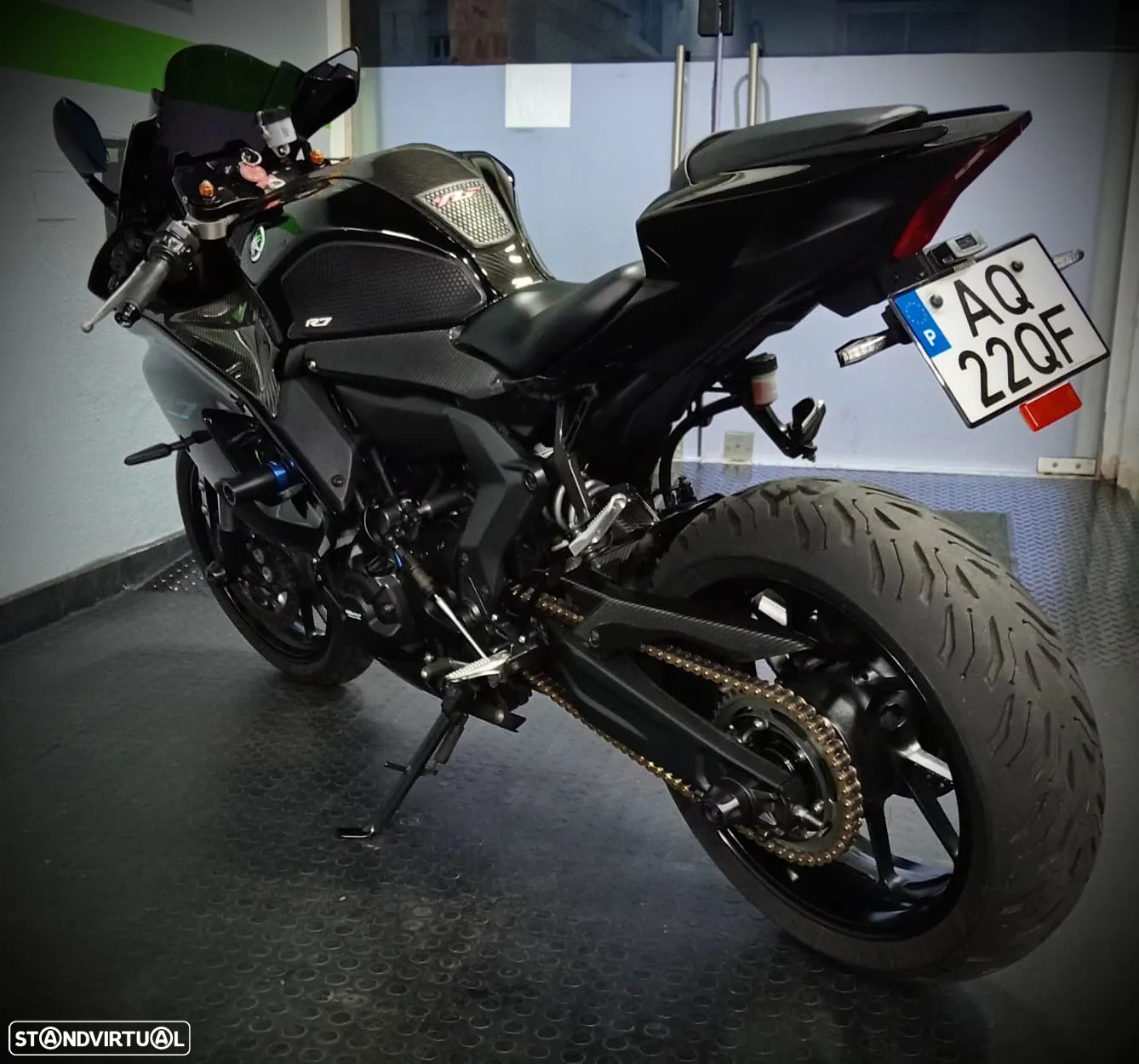 Yamaha R - 2