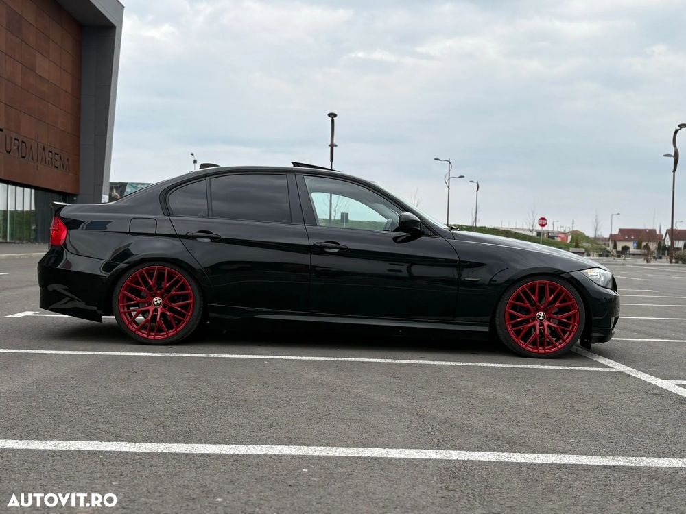 BMW Seria 3 320d DPF Efficient Dynamics Edition - 12