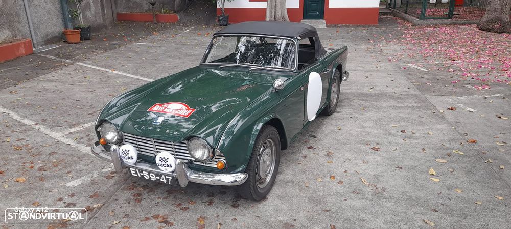 Triumph TR4 - 10