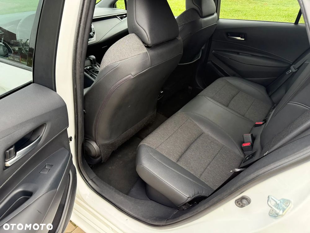 Toyota Corolla 2.0 Hybrid Style - 13