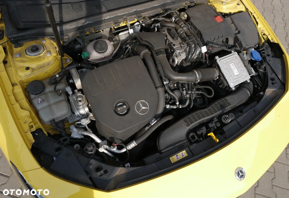 Mercedes-Benz CLA 250 e 8G-DCT AMG Line - 27