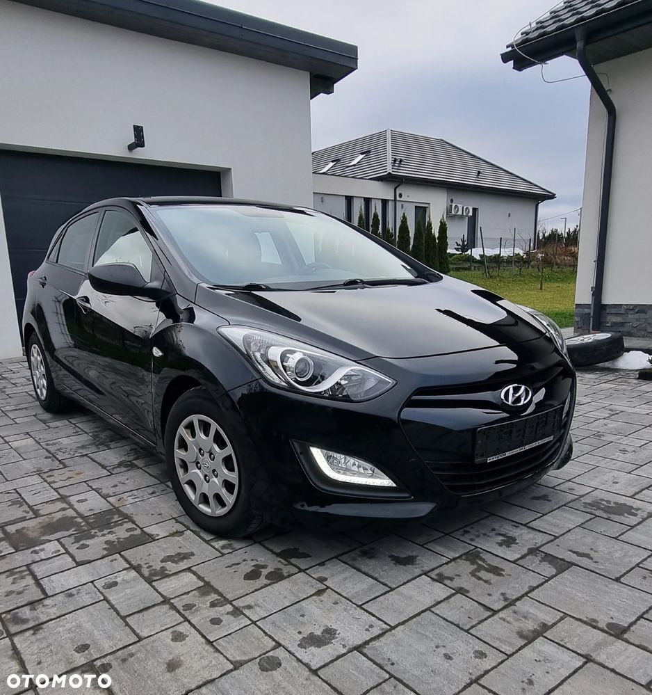 Hyundai i30 1.4 Classic + - 12