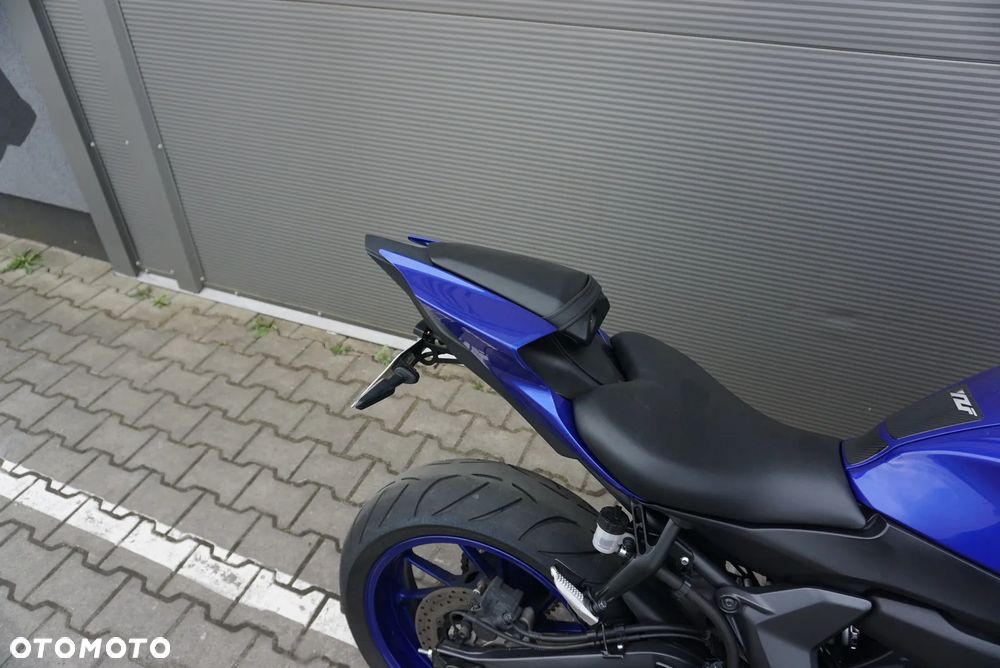 Yamaha YZF - 4