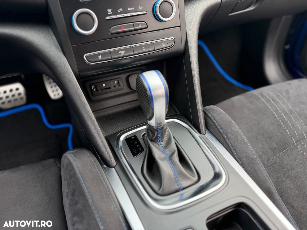 Renault Megane ENERGY TCe 205 EDC GT - 34