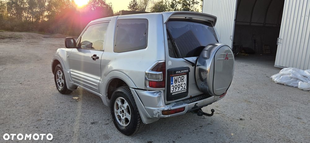 Mitsubishi Pajero - 1
