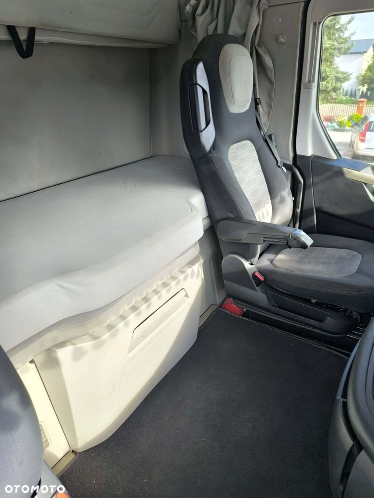 Ford F-Max - 24