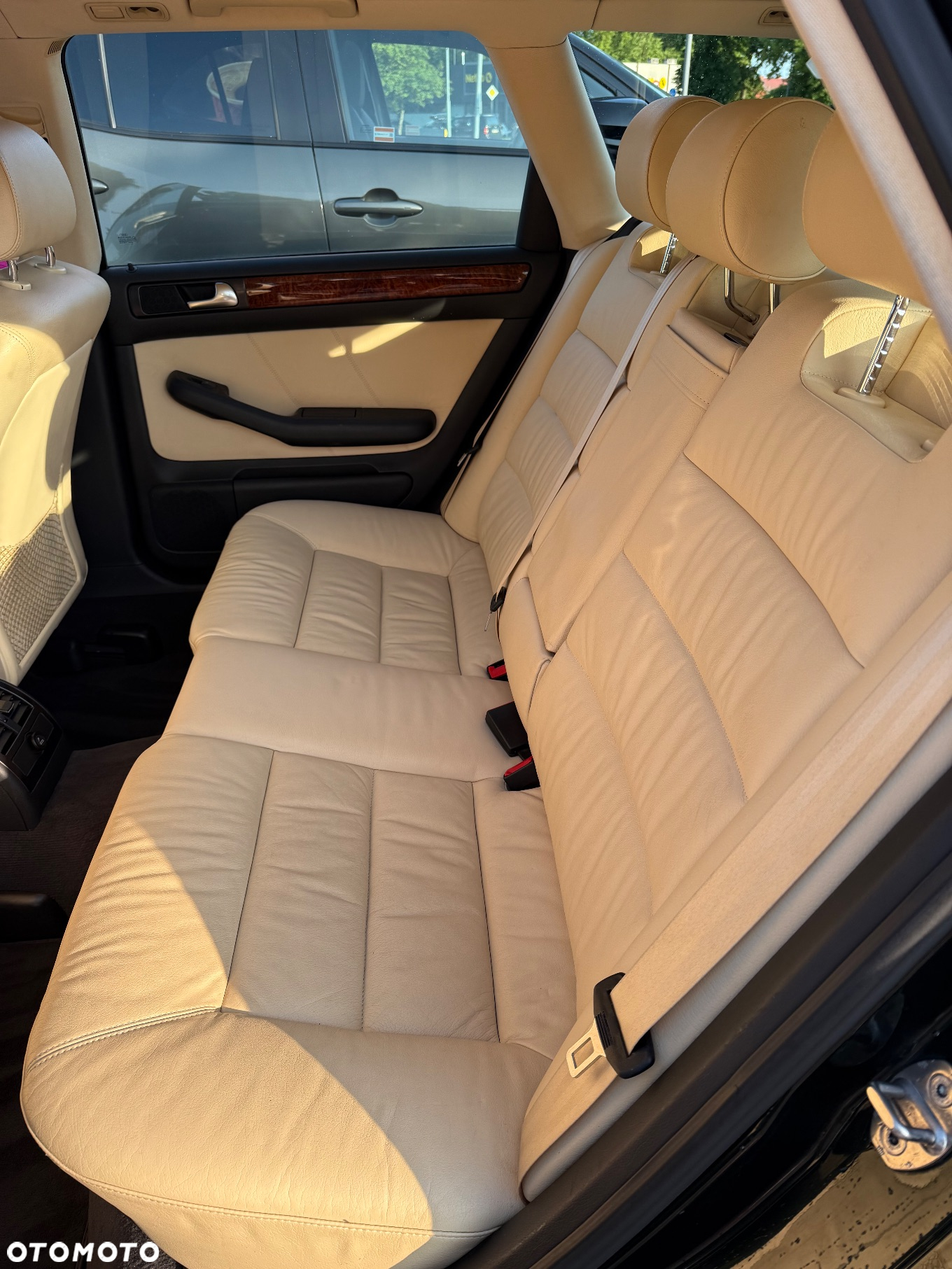 Audi A6 Avant 2.4 - 13
