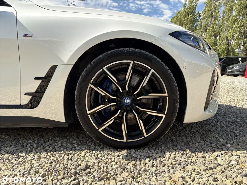 BMW i4 80.7kWh eDrive 40 M Sport - 17