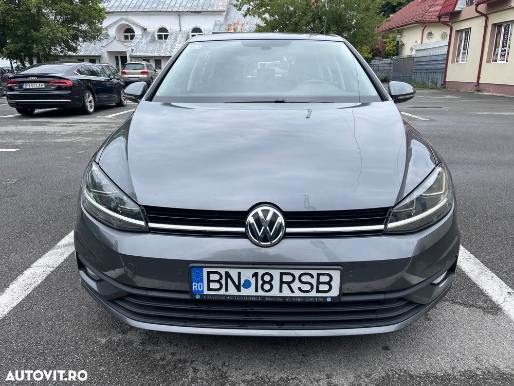 Volkswagen Golf - 10