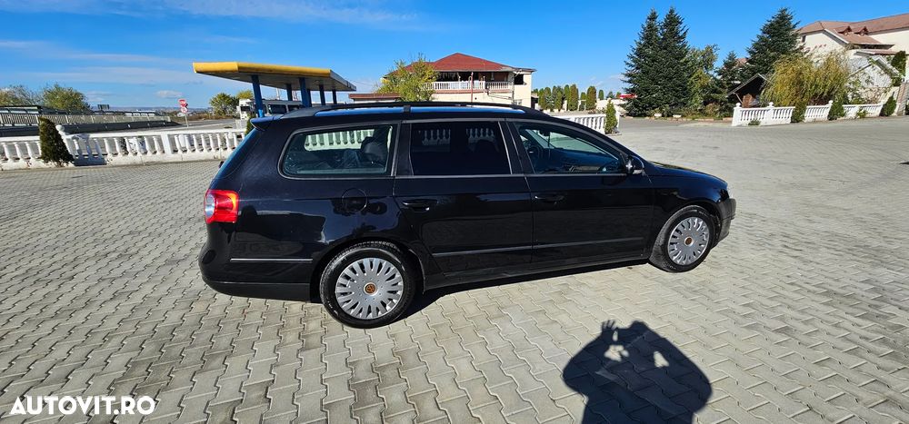 Volkswagen Passat Variant 2.0 TDI Trendline DPF DSG - 12