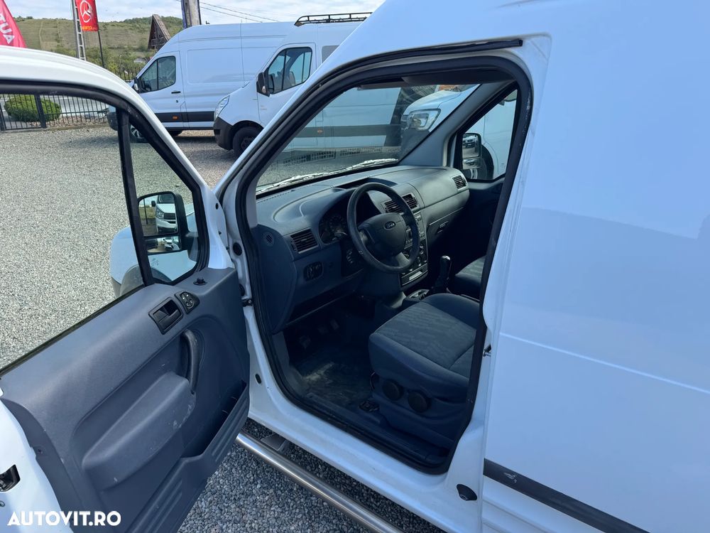 Ford CONECT - 8