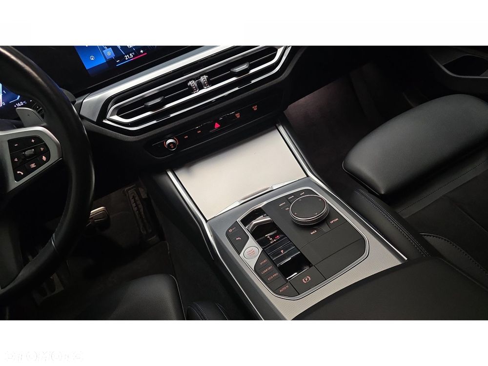 BMW Seria 3 320d xDrive mHEV M Sport - 22