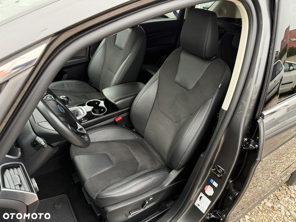 Ford S-Max 2.0 TDCi Titanium - 16