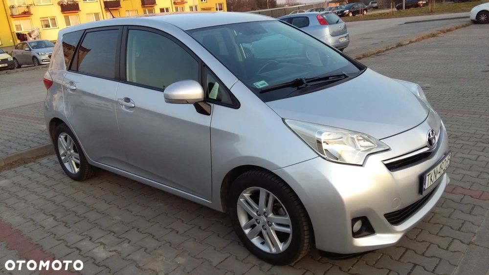 Toyota Verso S 1.33 Premium - 4