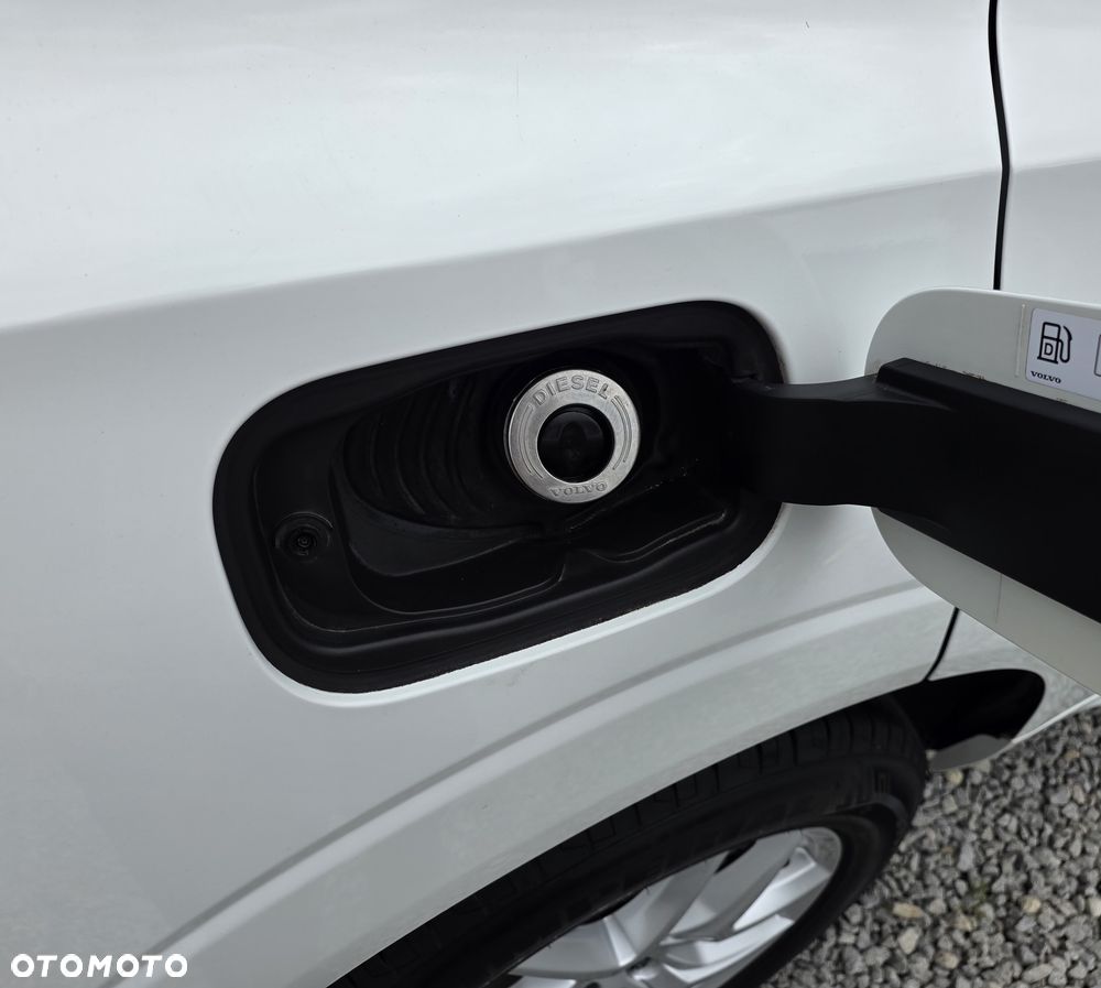 Volvo XC 60 D4 AWD Geartronic RDesign - 9