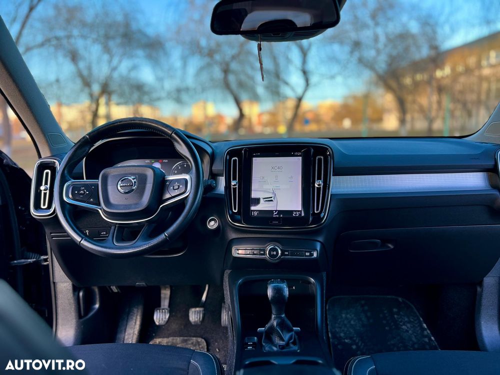 Volvo XC 40 T3 - 8