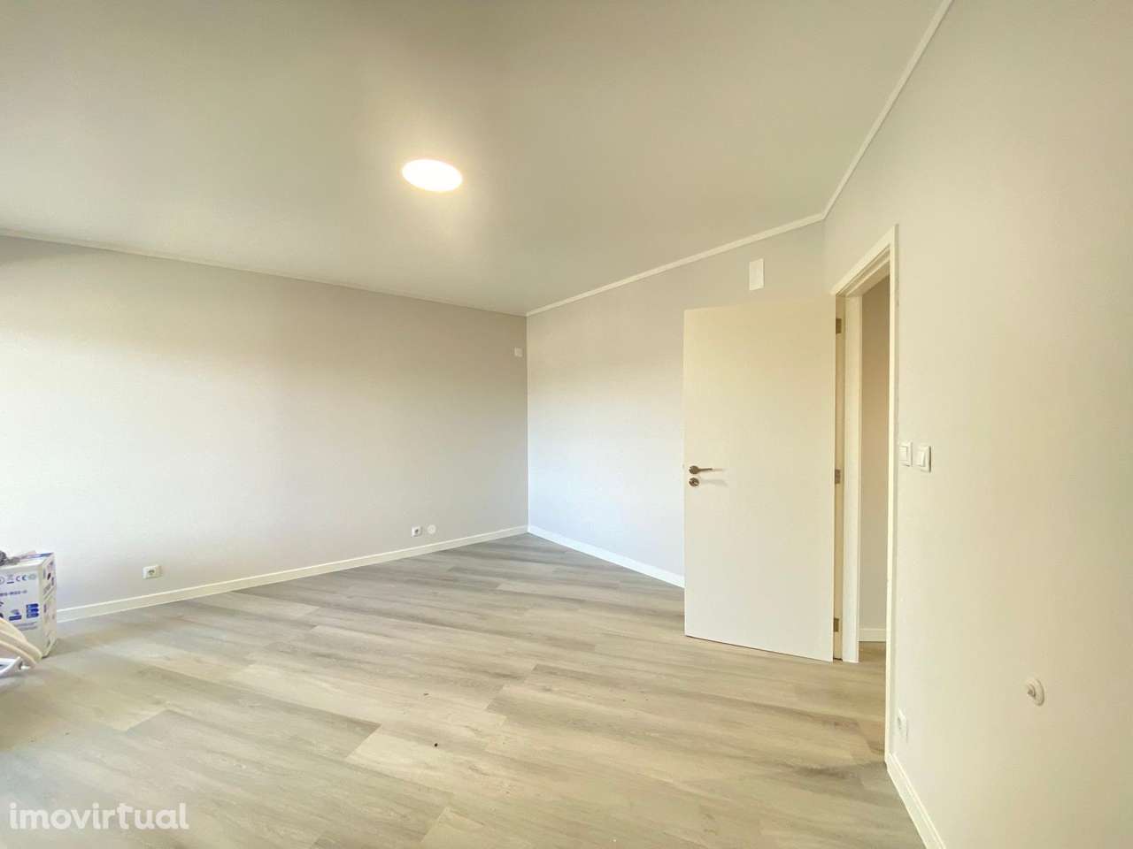 Apartamento T3 + Escritório totalmente remodelado em Braga - Grande imagem: 4/29