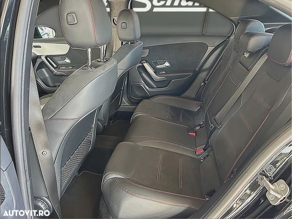 Mercedes-Benz A 200 Sedan 7G-DCT AMG Line - 13