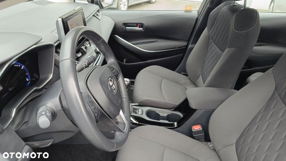 Toyota Corolla - 13