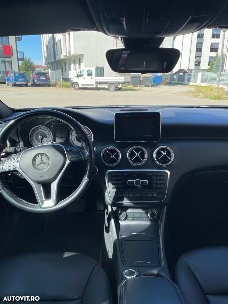 Mercedes-Benz A 180 (BlueEFFICIENCY) 7G-DCT Urban - 10