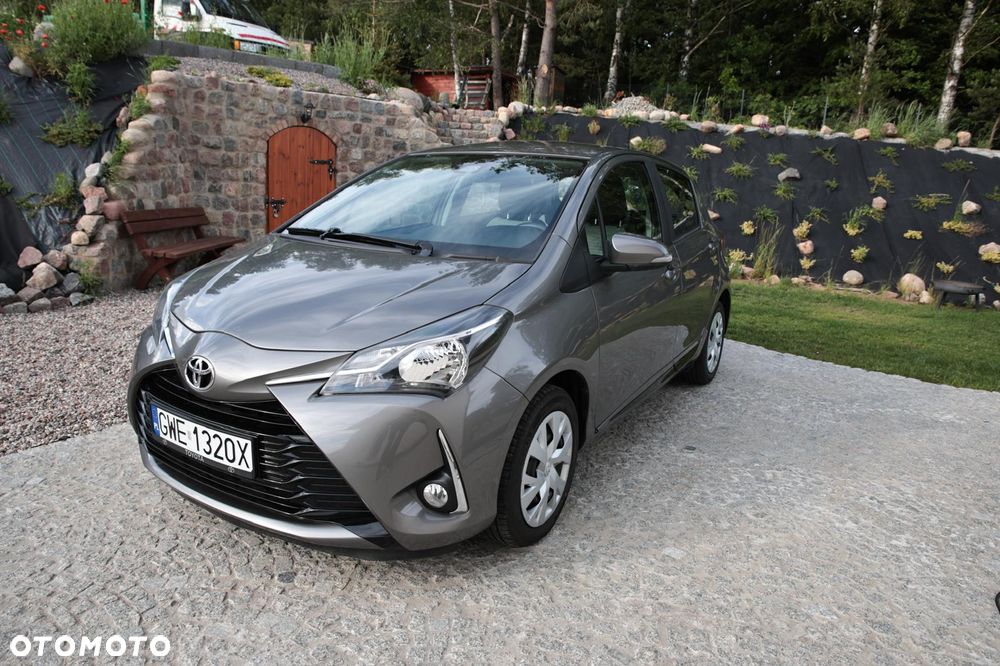 Toyota Yaris 1.5 Premium - 11