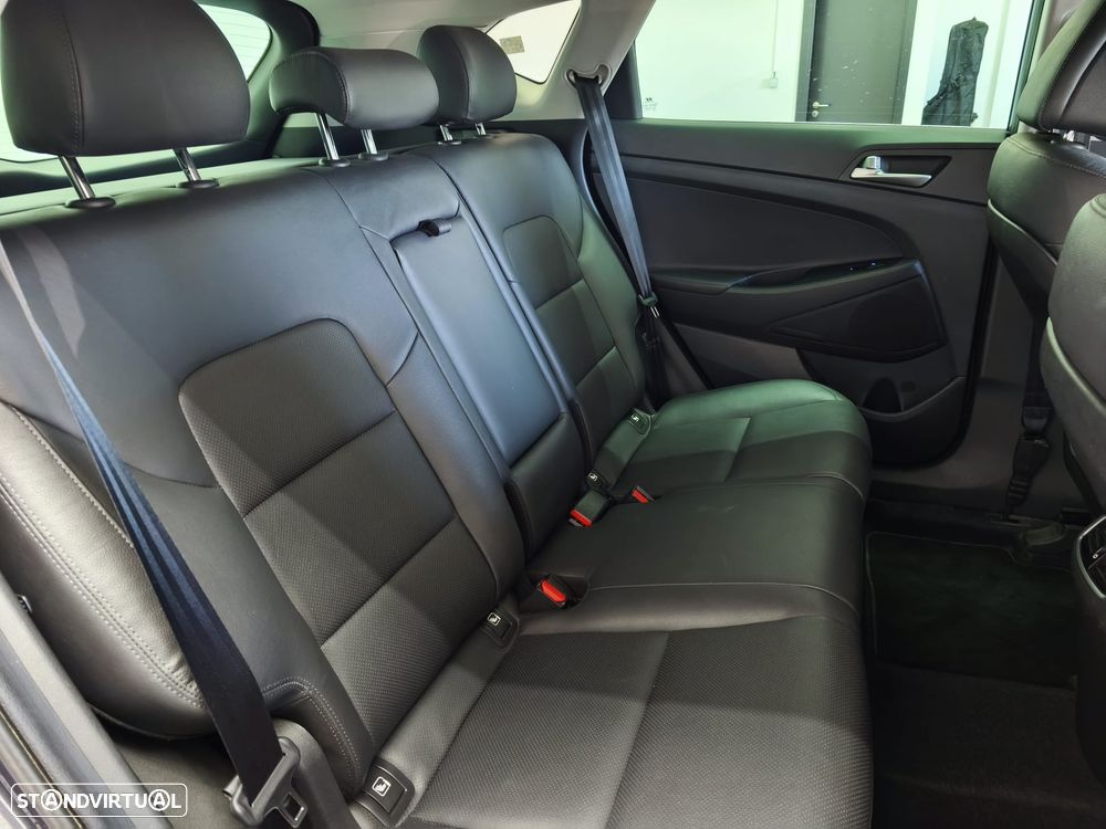 Hyundai Tucson 1.7 CRDi Executive - 25