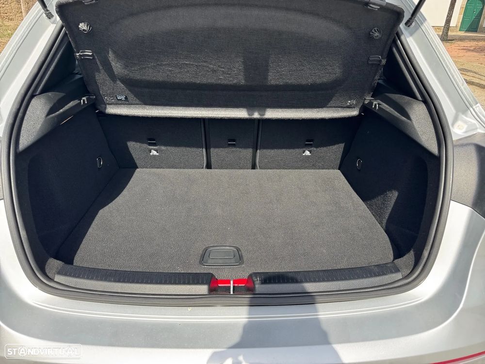 Mercedes-Benz A 250 e 8G-DCT Advanced AMG Line - 14
