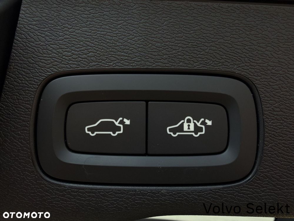 Volvo XC 60 - 30