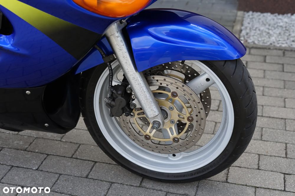 Suzuki GSX - 14