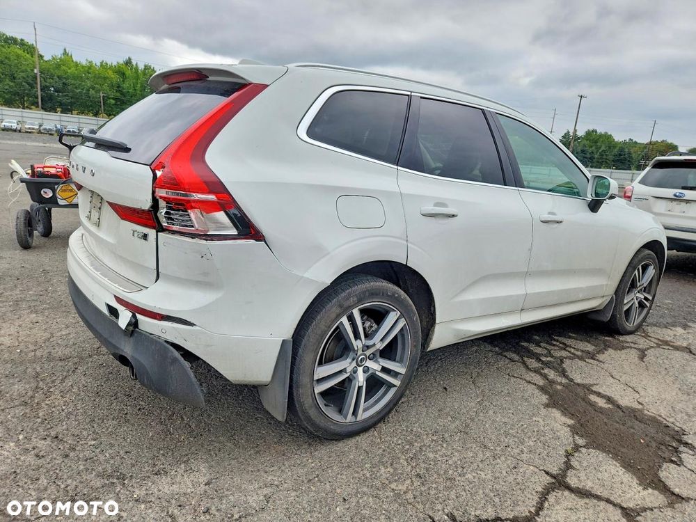 Volvo XC 60 - 6