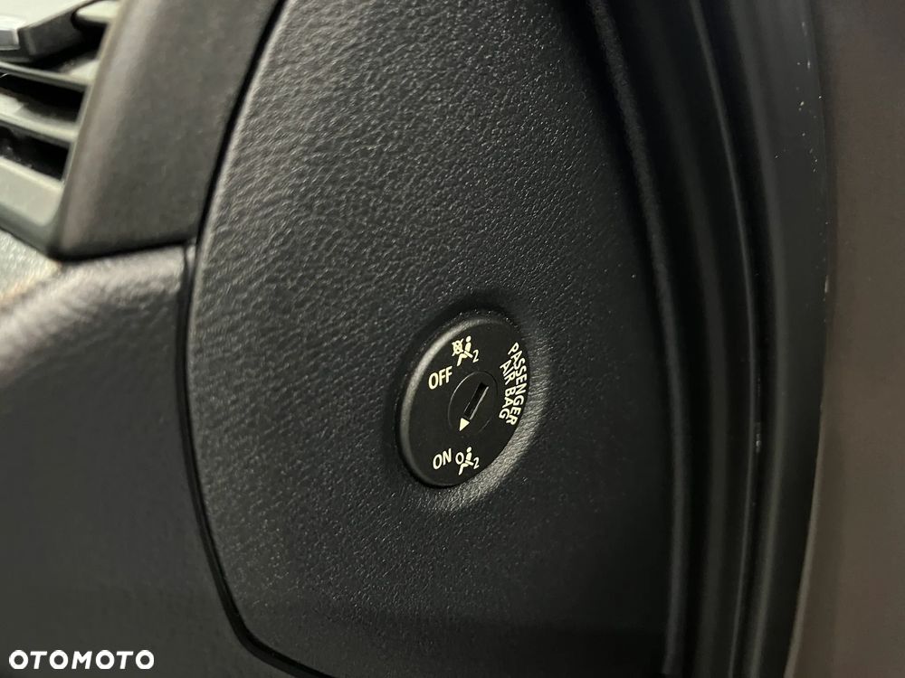 BMW X1 xDrive18d xLine - 33