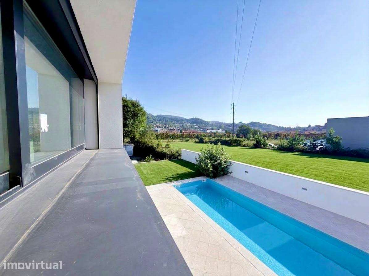 Moradia nova T4+1 em Gualtar - Grande imagem: 5/34