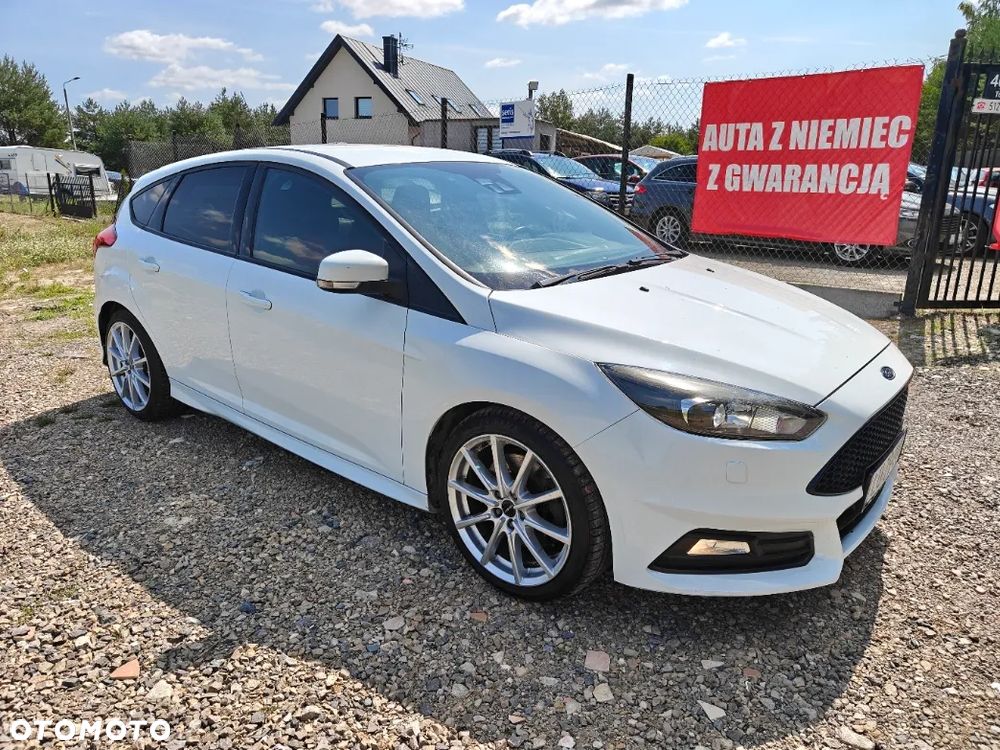 Ford Focus 2.0 EcoBoost ST mit Leder-Sport-Paket - 3