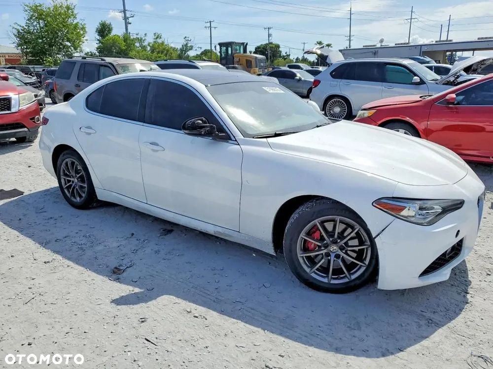 Alfa Romeo Giulia - 1