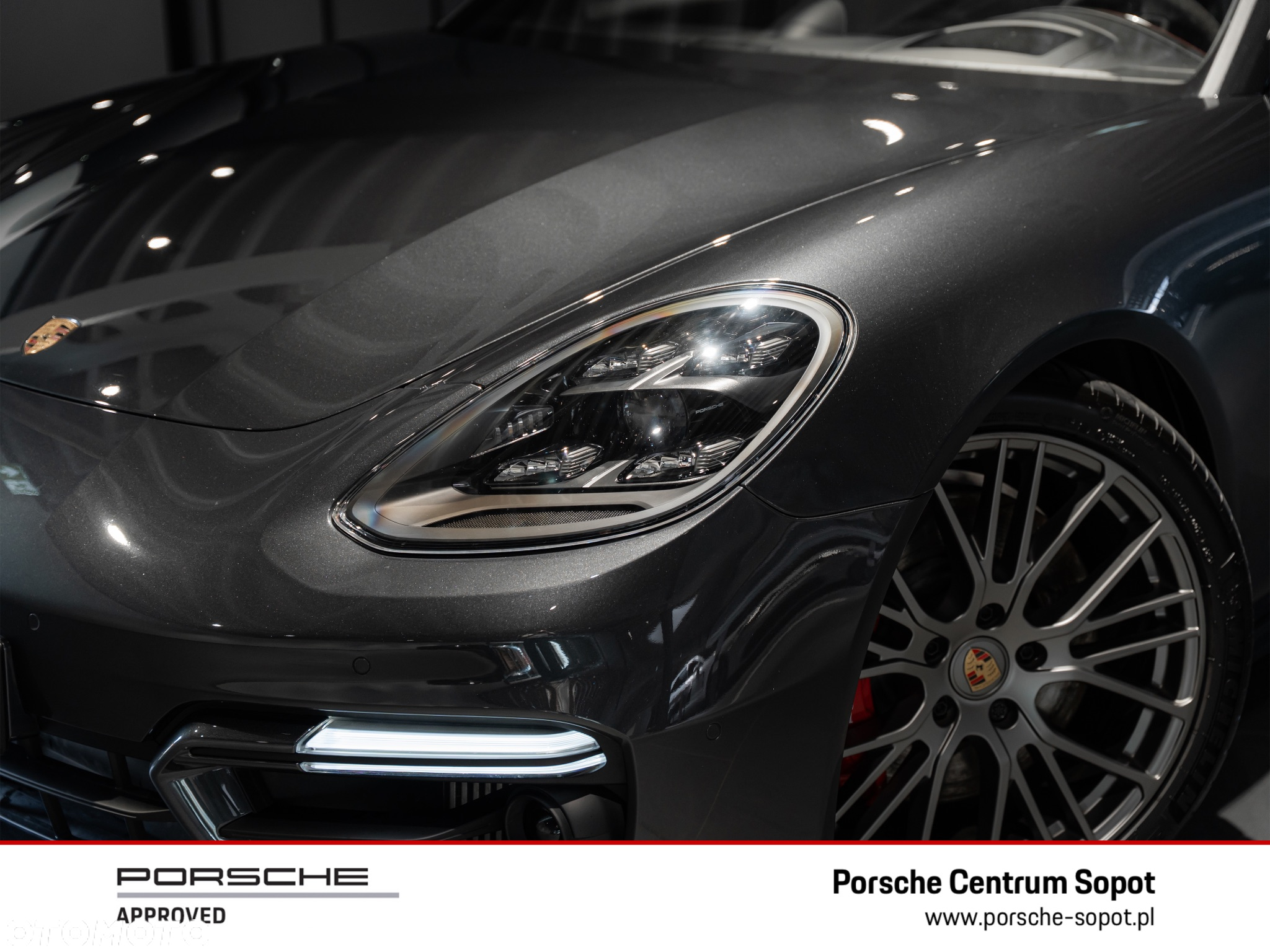 Porsche Panamera GTS Sport Turismo - 15