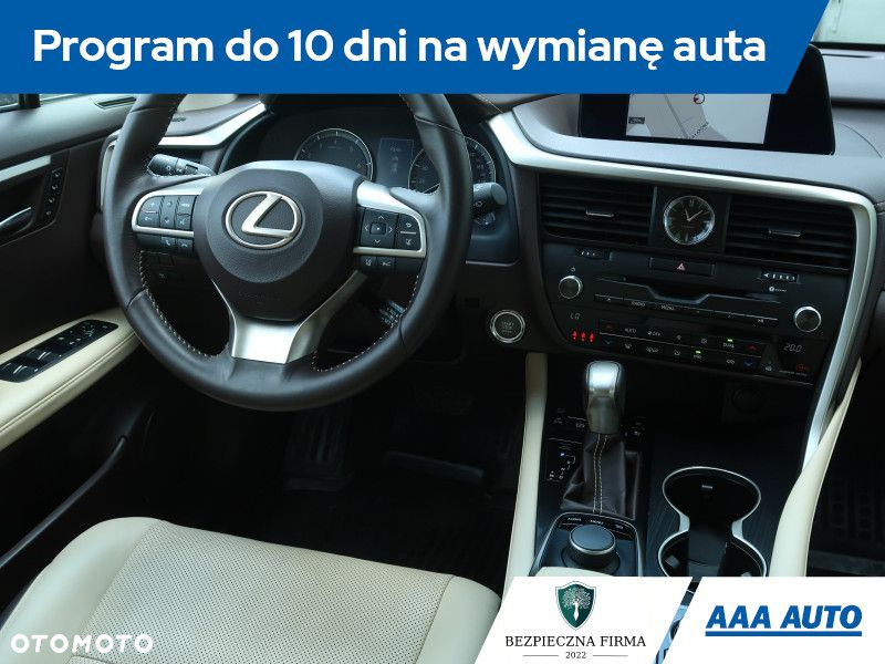 Lexus RX - 8