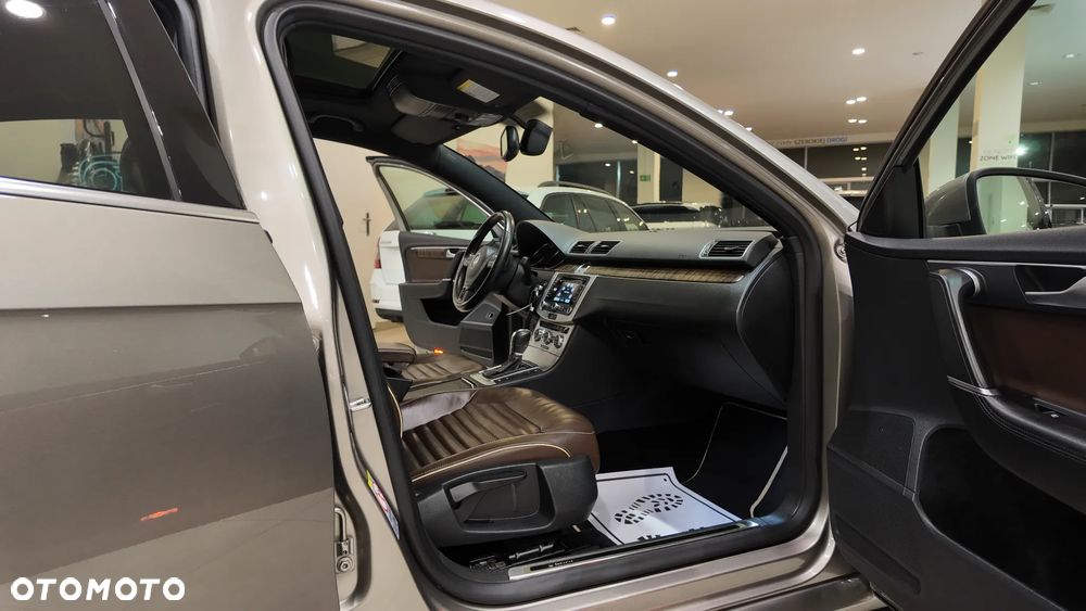 Volkswagen Passat 3.6 V6 4Motion DSG Exclusive - 22