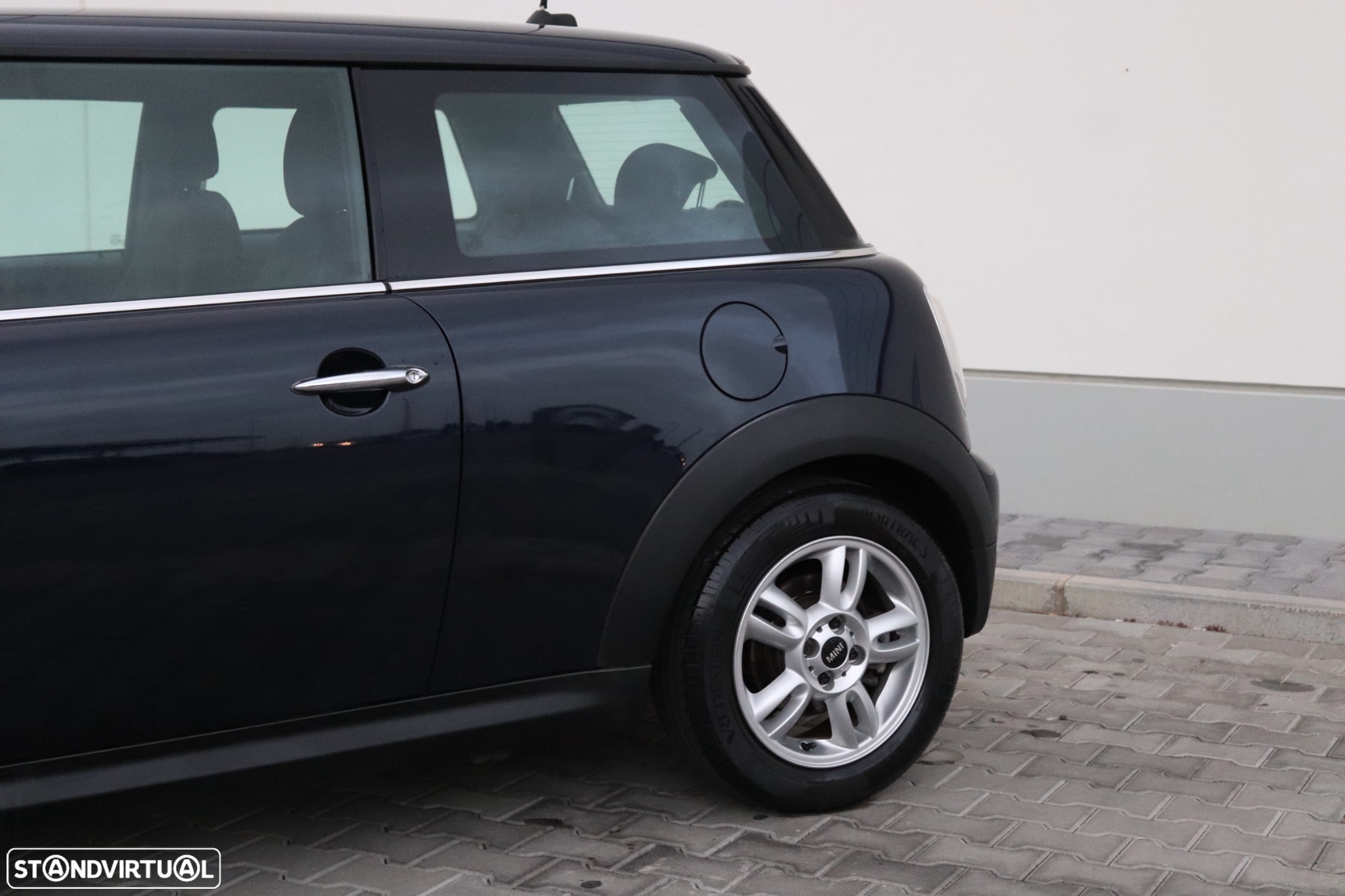 MINI 3 Portas One D - 14