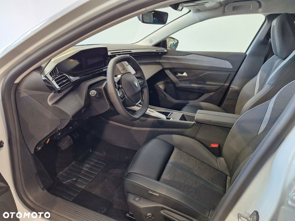 Peugeot 408 - 7
