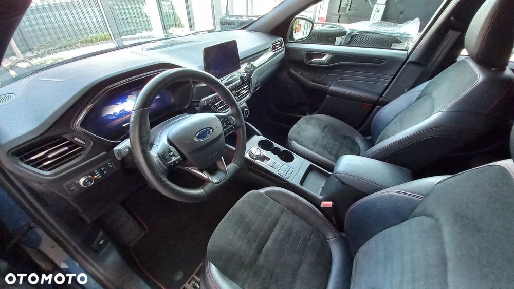 Ford Kuga 2.5 FHEV FWD ST-Line X - 18