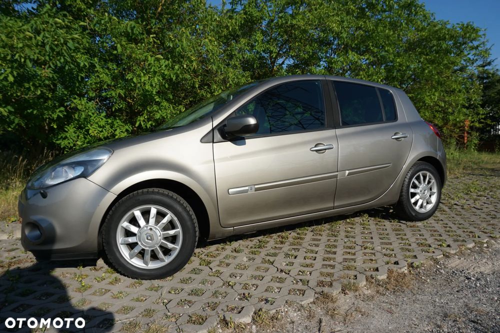 Renault Clio 1.2 16V 75 Expression - 5