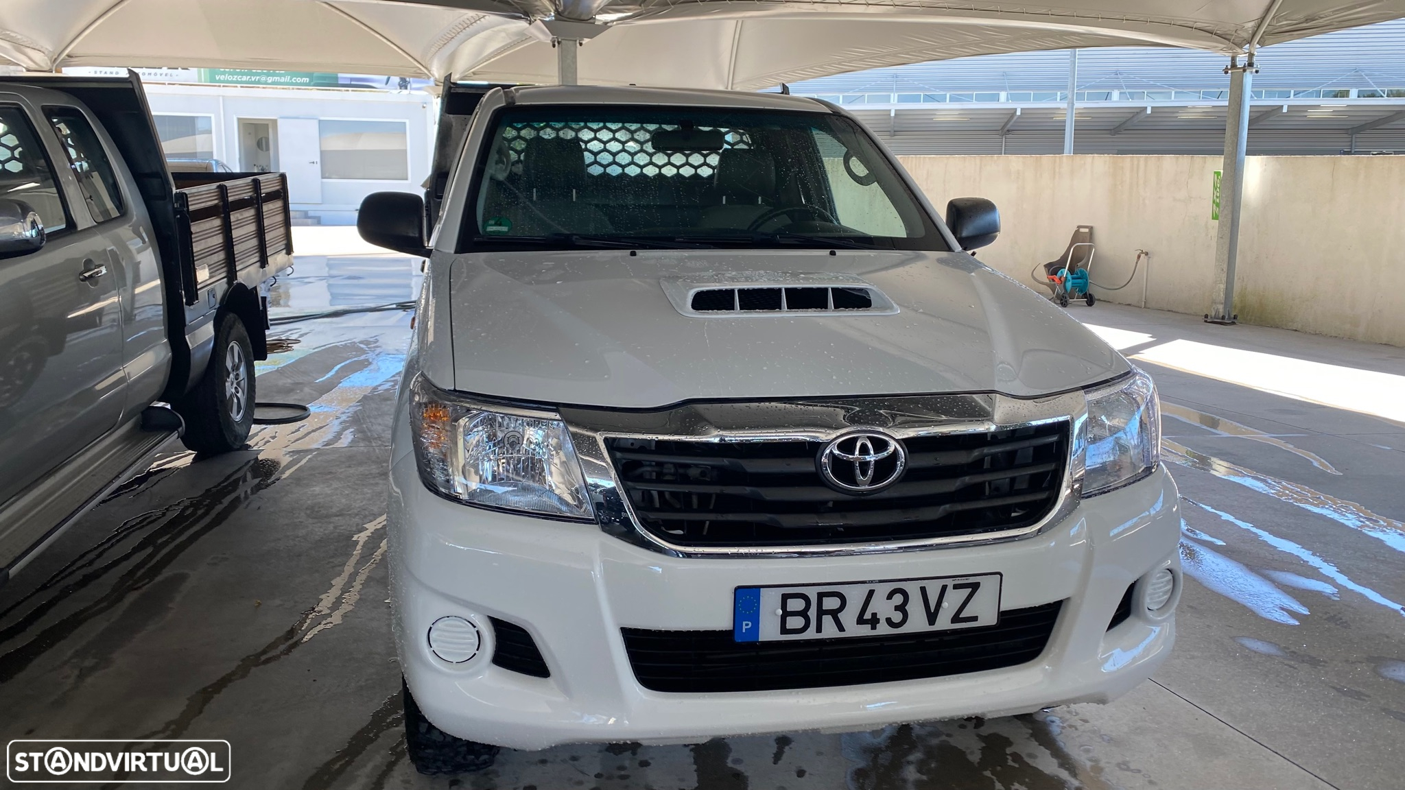 Toyota Hilux 2.5 D-4D 4WD CE AC+PM - 3