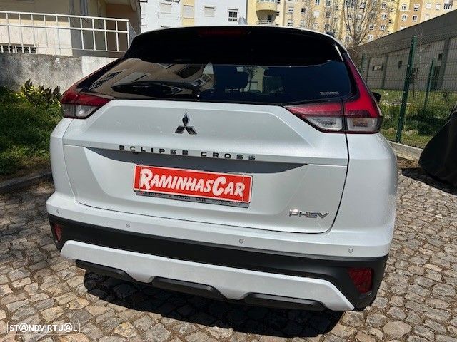 Mitsubishi Eclipse Cross 2.4 PHEV eMotion - 4